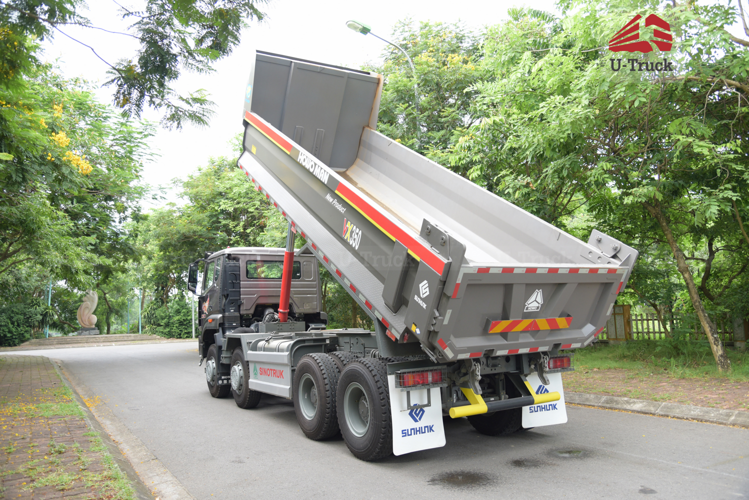 Xe ben HOWO MAN VX350 8×4 thùng đúc