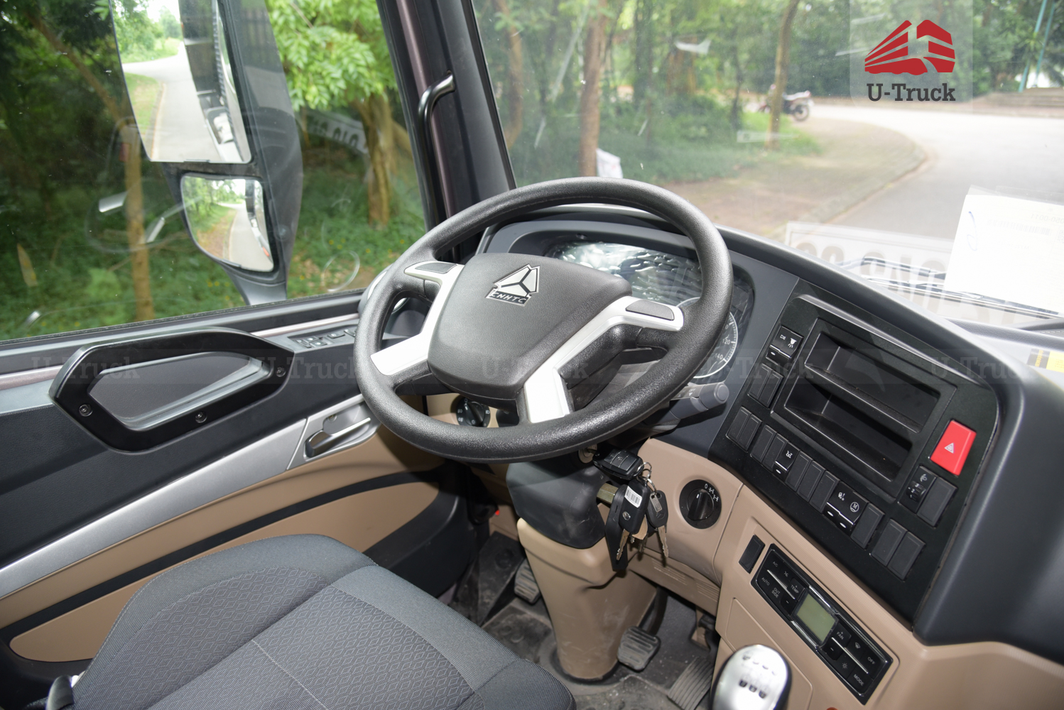 Xe ben HOWO MAN VX350 8×4 thùng đúc