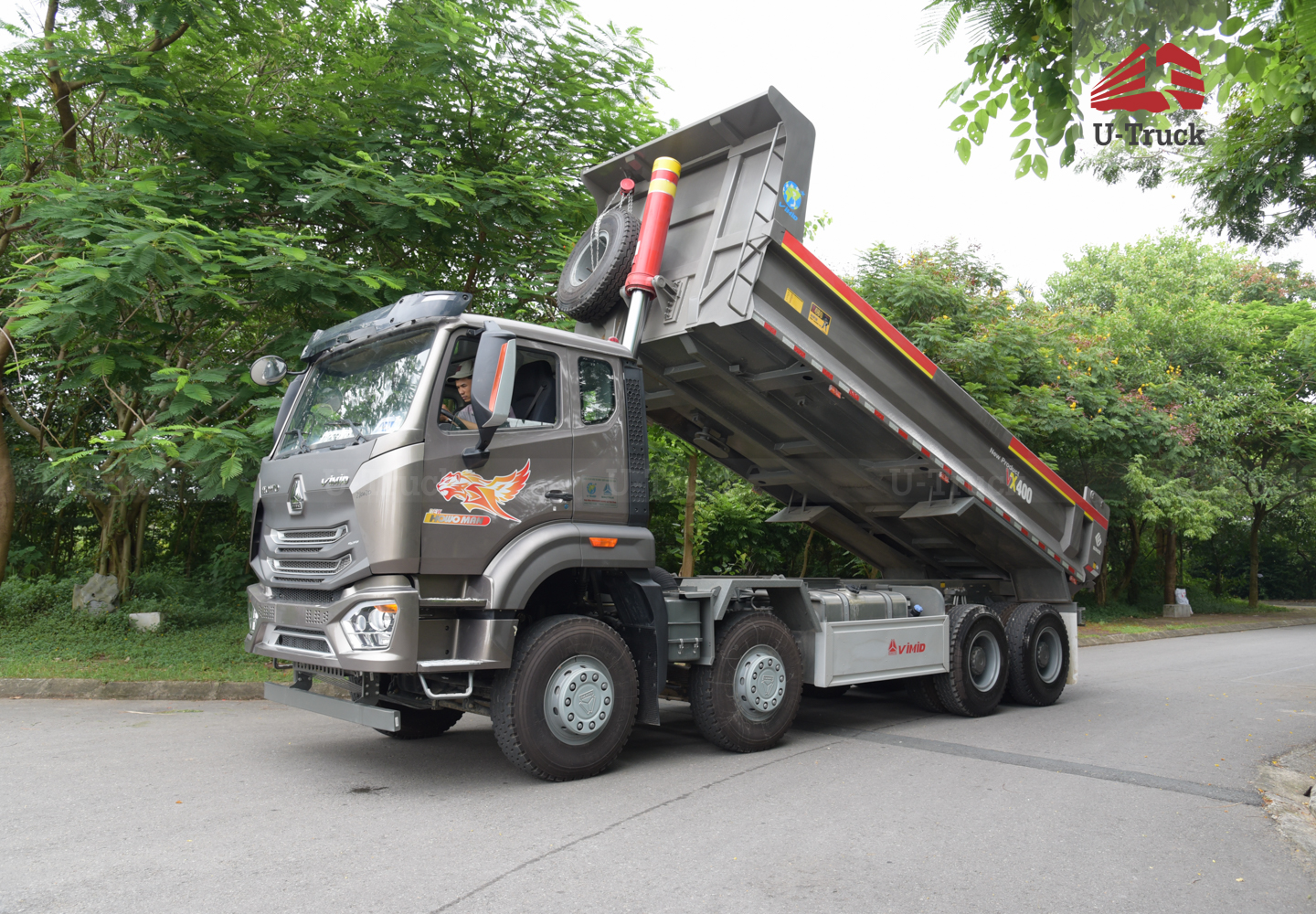 Xe ben HOWO MAN VX400 8×4 thùng đúc