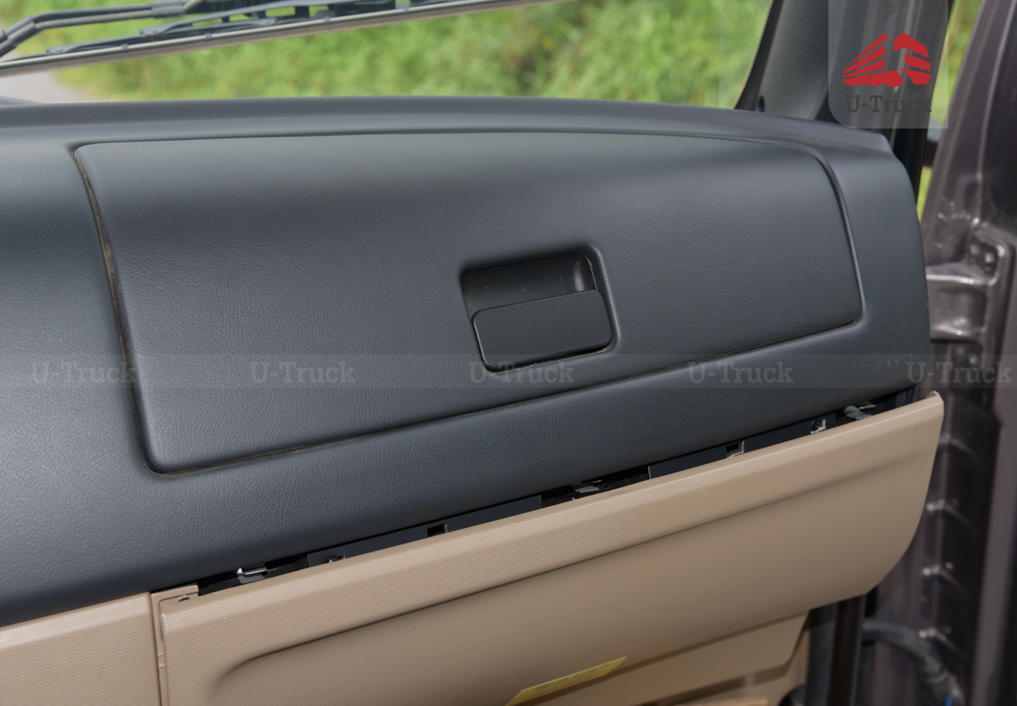 Xe ben HOWO MAN VX400 8×4 thùng đúc