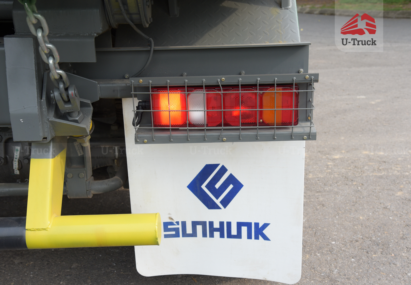 Xe ben HOWO VX400 8×4 thùng vuông