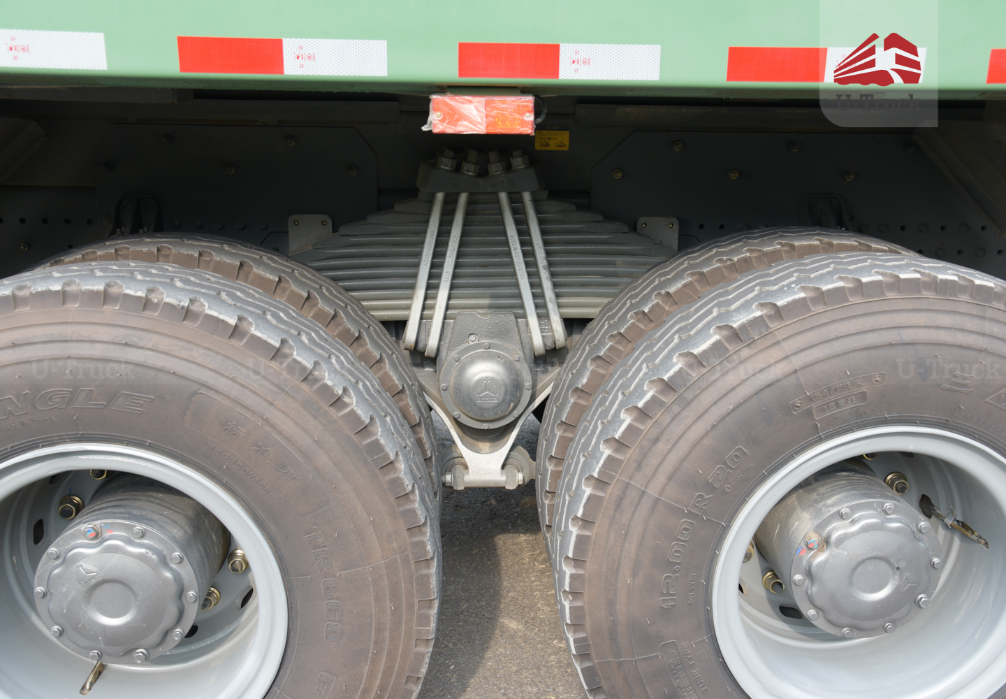 Xe ben HOWO VX400 8×4 thùng vuông