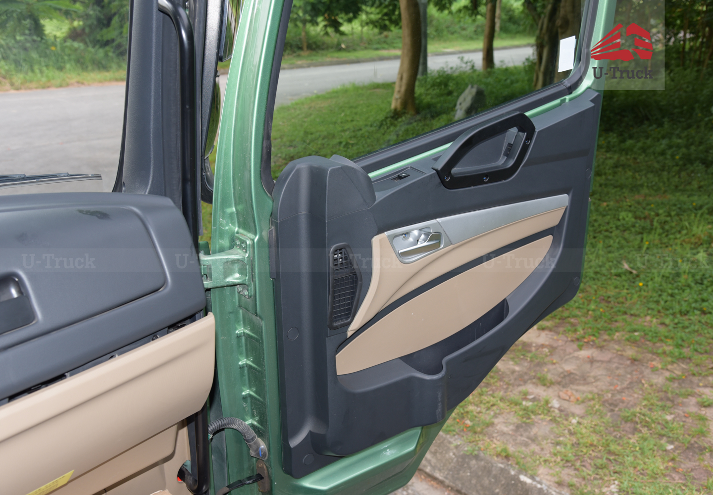 Xe ben HOWO VX400 8×4 thùng vuông