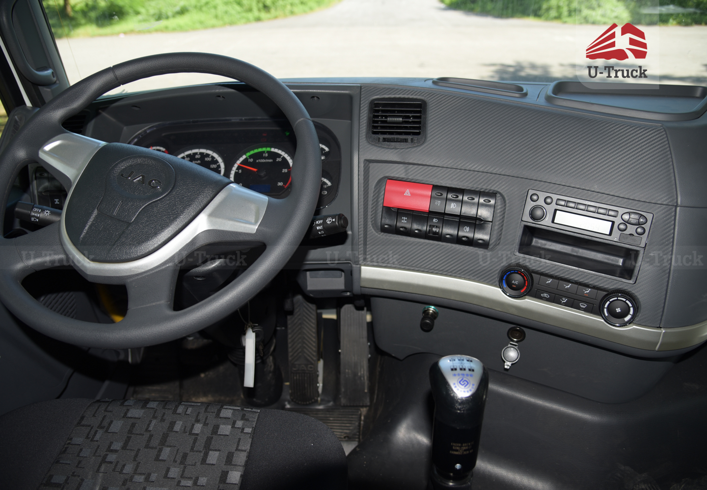 Xe chở máy chuyên dùng JAC A5 10×4