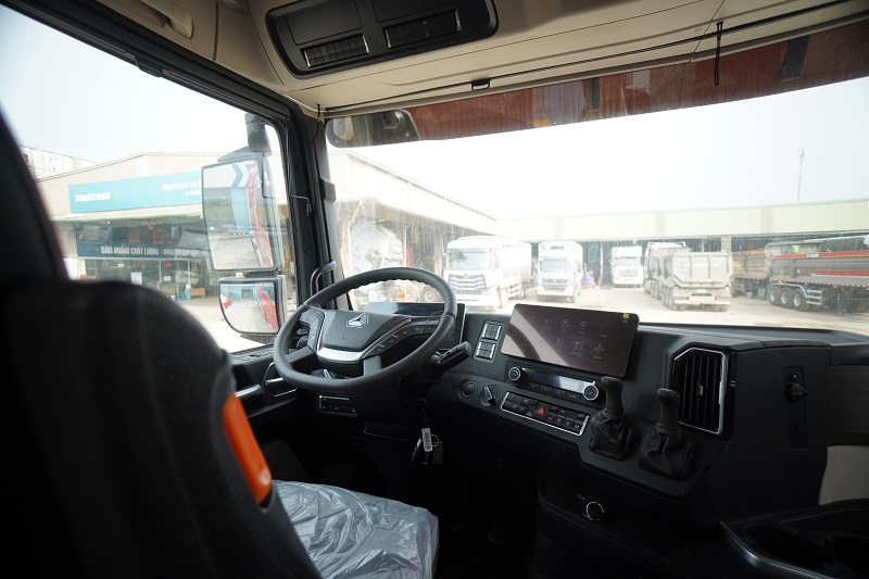 Nội thất xe đầu kéo điện Sitrak G7X EV