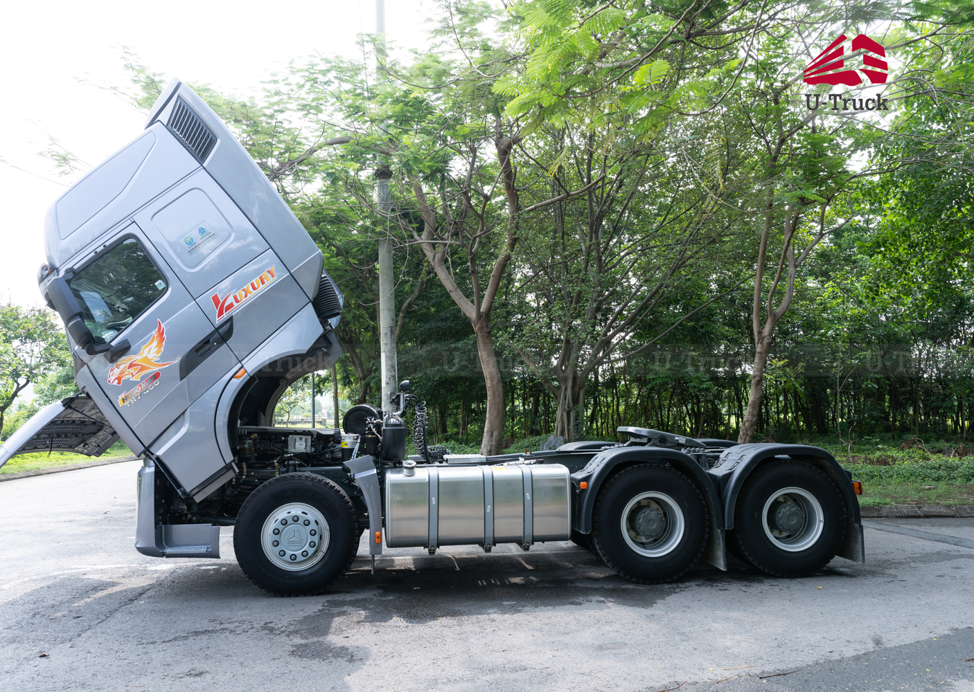 Xe đầu kéo HOWO TH7 LX 460 cầu dầu