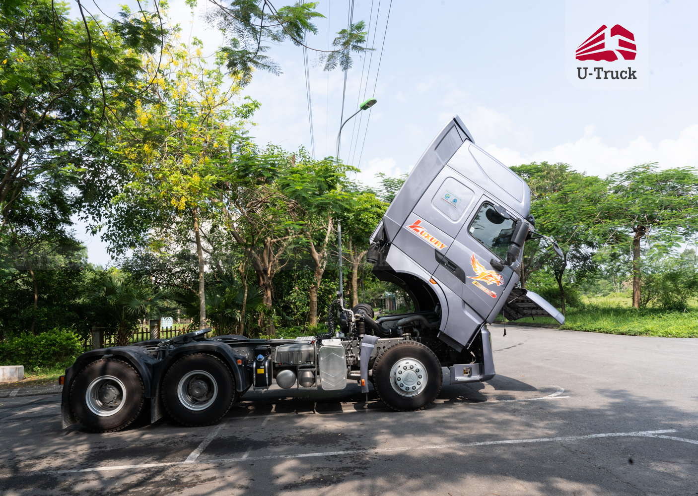 Xe đầu kéo HOWO TH7 LX 460 cầu dầu