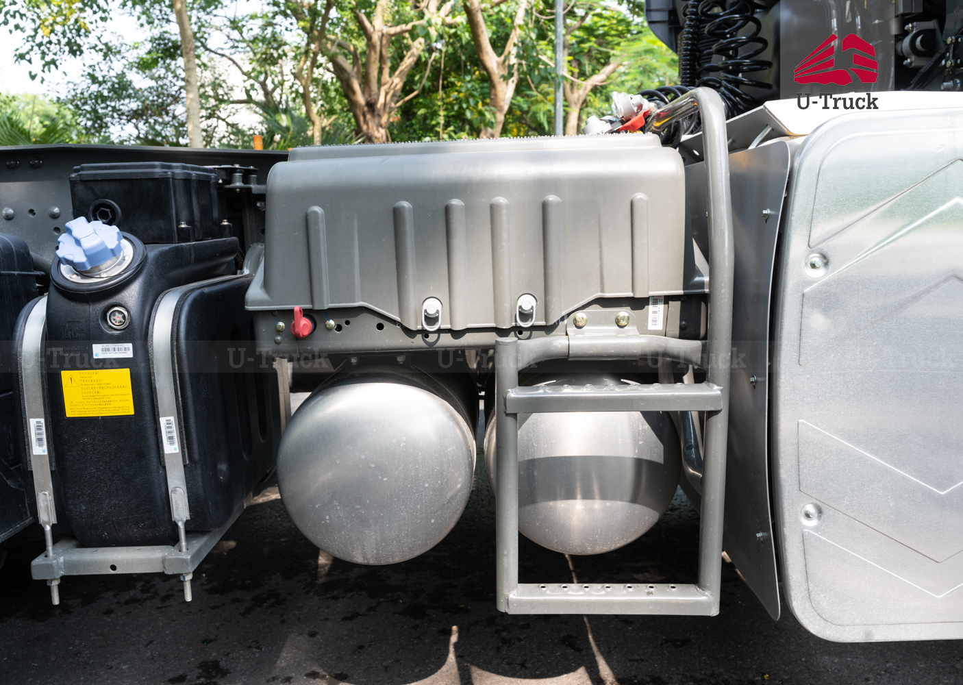 Xe đầu kéo HOWO TH7 LX 460 cầu dầu