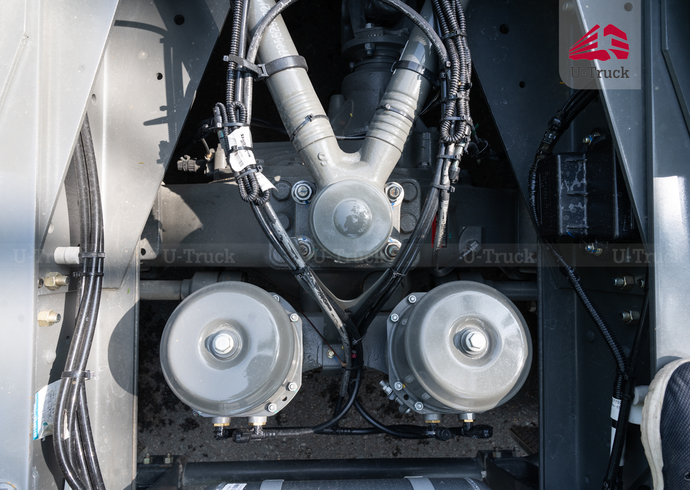 Xe đầu kéo HOWO TH7 LX 460 cầu dầu