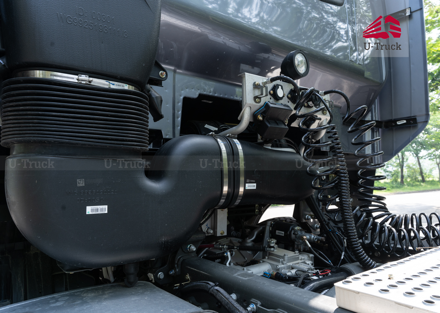 Xe đầu kéo HOWO TH7 LX 460 cầu dầu