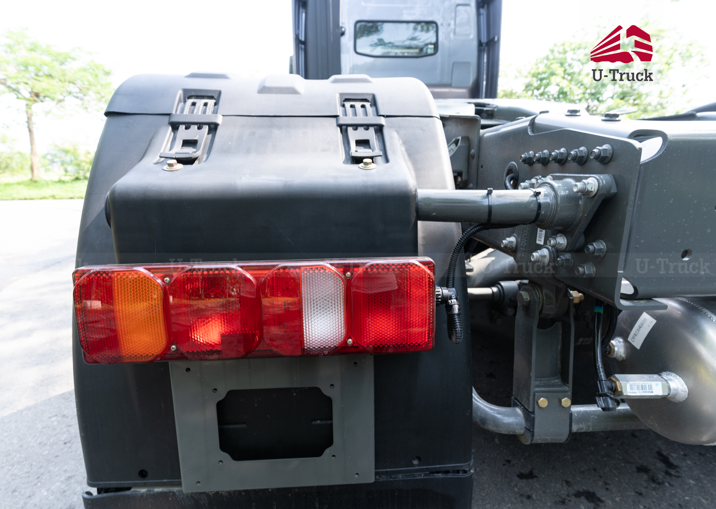 Xe đầu kéo HOWO TH7 LX 460 cầu dầu