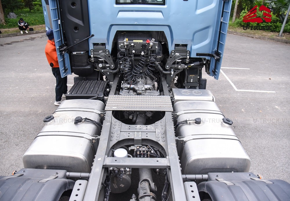 Xe đầu kéo HOWO TS7 Cầu láp – Thiết kế mới – Chuẩn mực mới