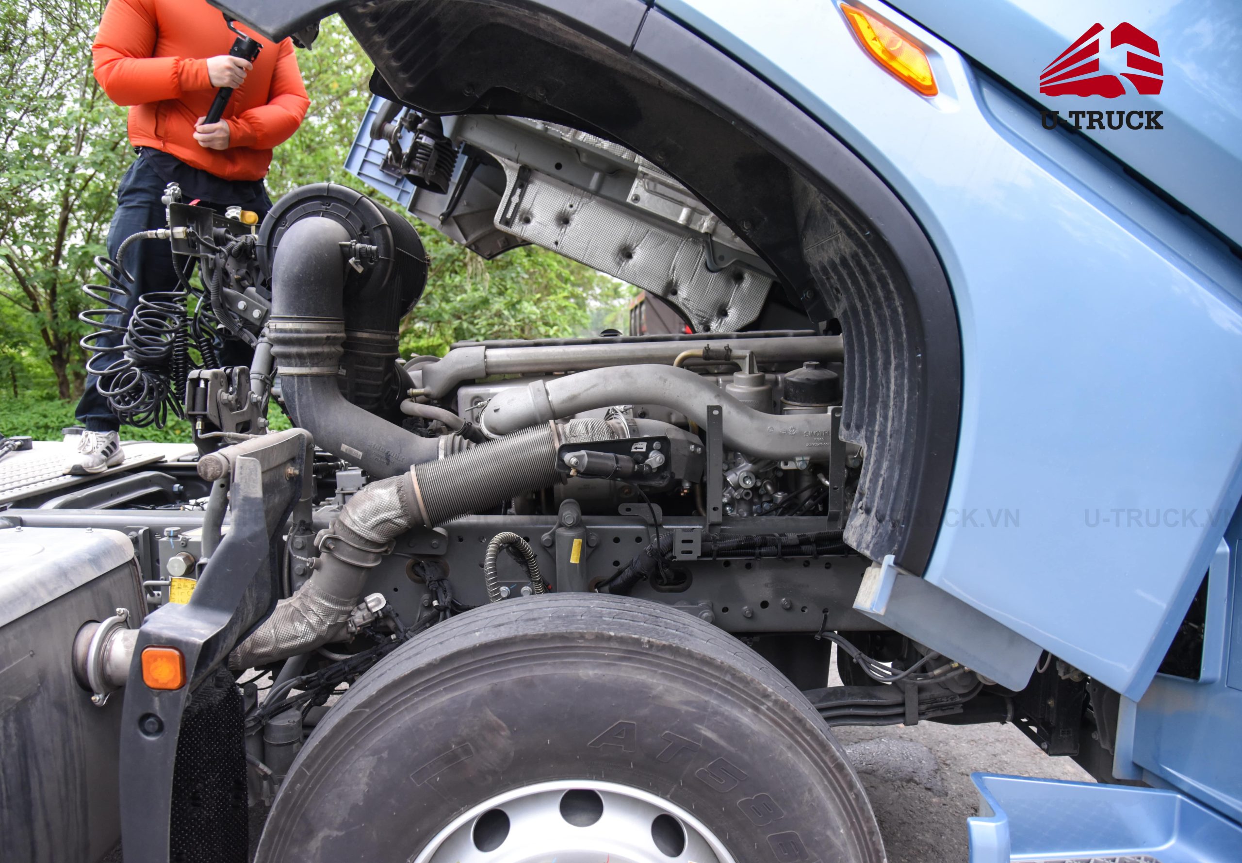 Xe đầu kéo HOWO TS7 Cầu láp – Thiết kế mới – Chuẩn mực mới