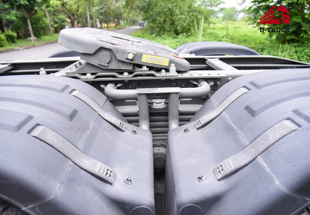 Xe đầu kéo HOWO TS7 Cầu láp – Thiết kế mới – Chuẩn mực mới