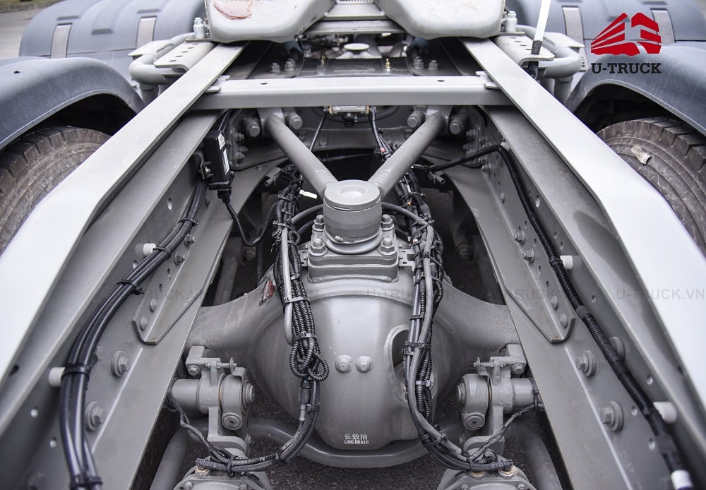 Xe đầu kéo HOWO TS7 Cầu láp – Thiết kế mới – Chuẩn mực mới