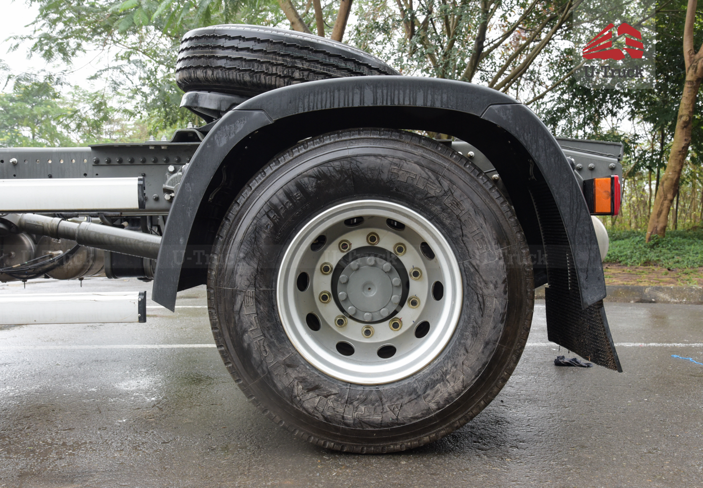 Xe đầu kéo HOWO NX 310 cầu láp