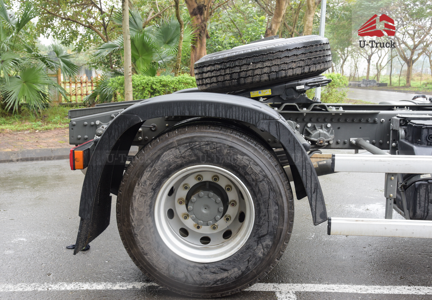 Xe đầu kéo HOWO NX 310 cầu láp