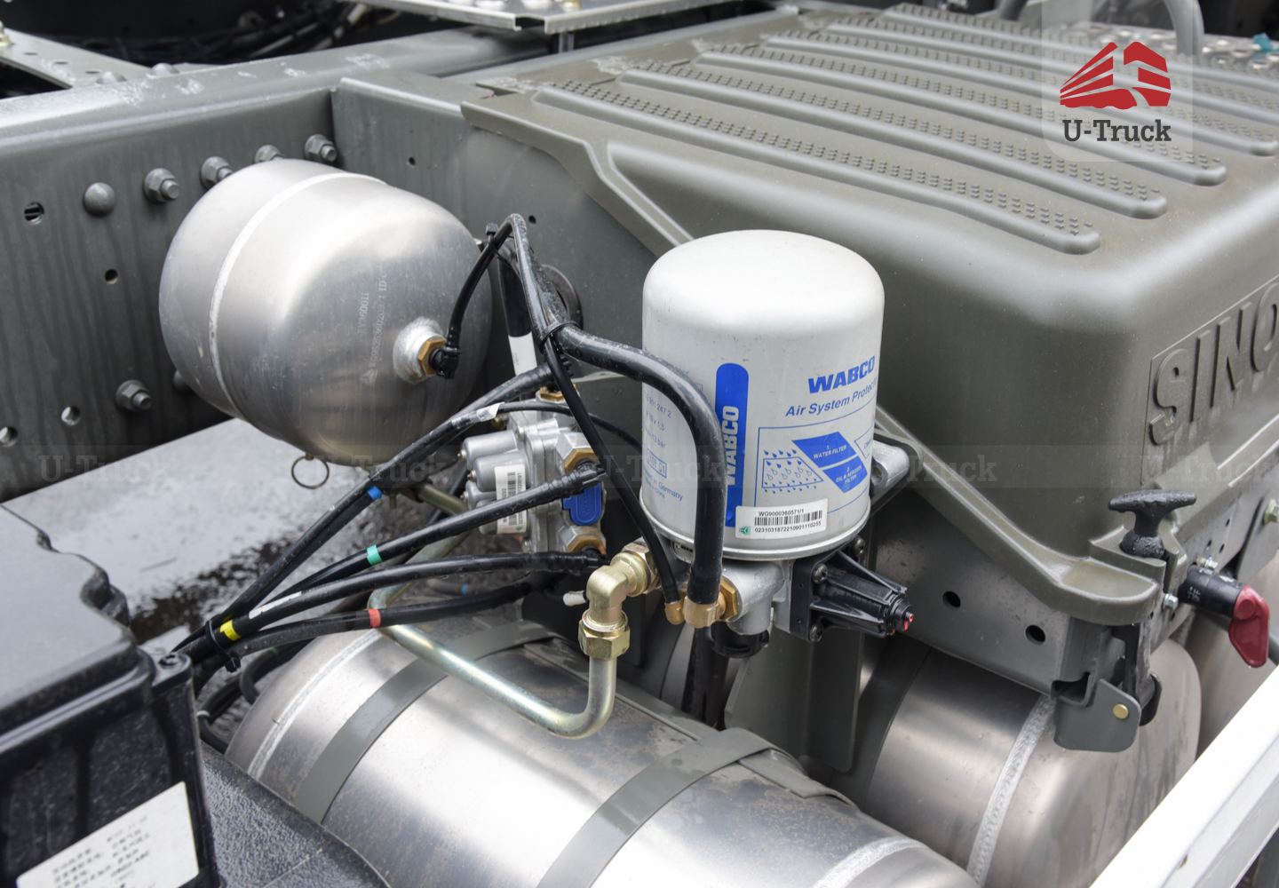 Xe đầu kéo HOWO NX 310 cầu láp