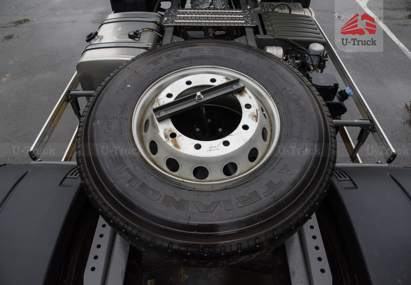 Xe đầu kéo HOWO NX 310 cầu láp