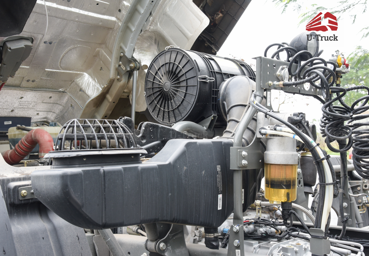 Xe đầu kéo HOWO NX 310 cầu láp