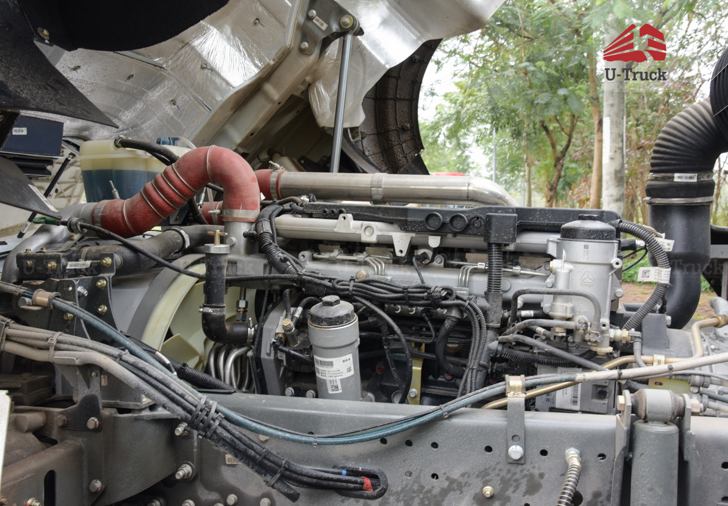 Xe đầu kéo HOWO NX 310 cầu láp