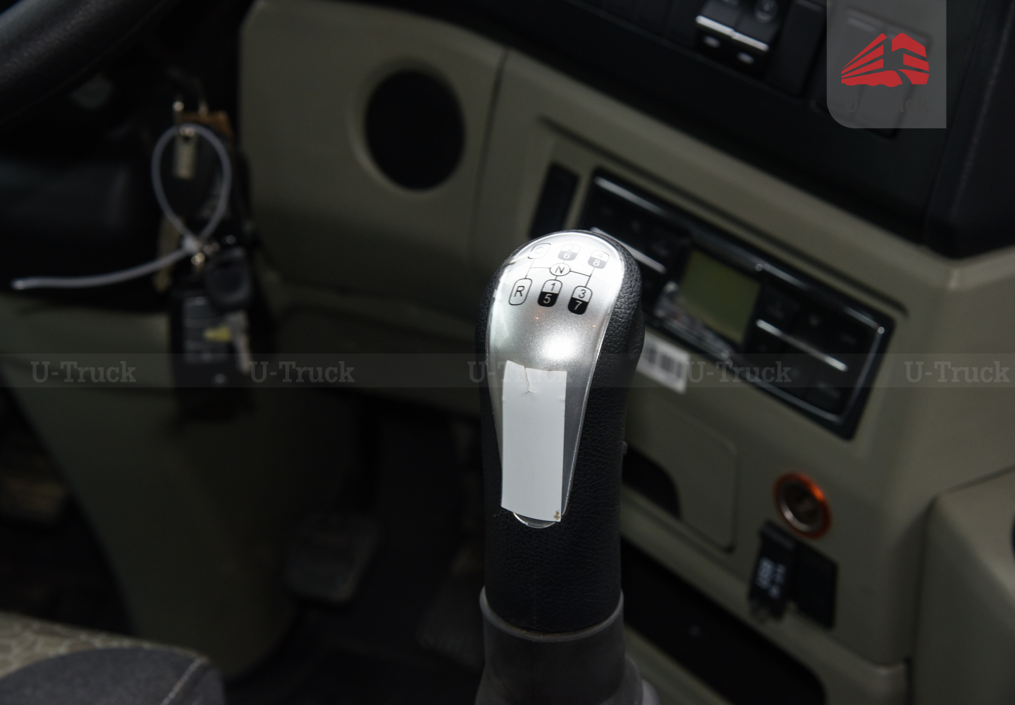 Xe đầu kéo HOWO NX 310 cầu láp