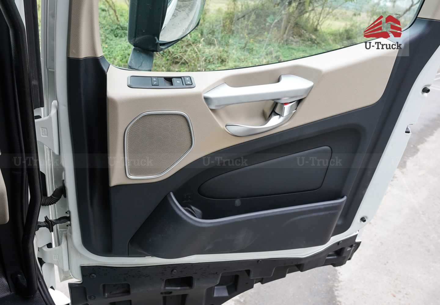 Xe đầu kéo JAC Q7 385 cầu láp