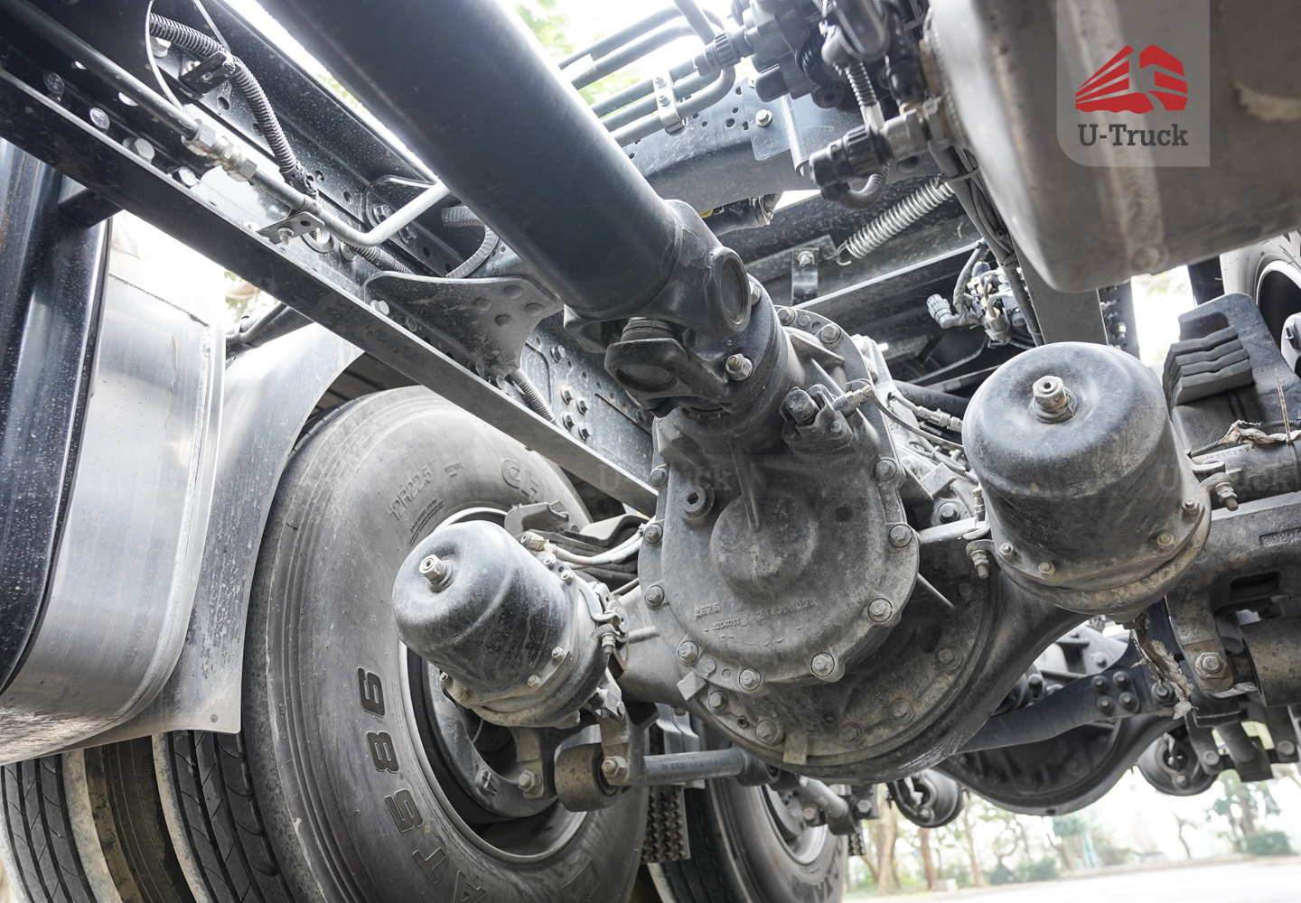 Xe đầu kéo JAC Q7 385 cầu láp