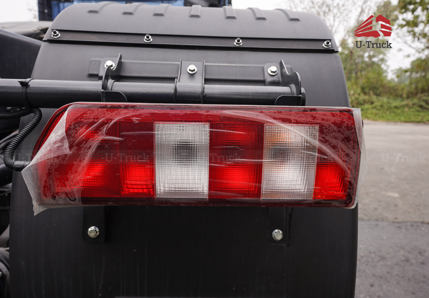 Xe đầu kéo JAC Q7 385 cầu láp