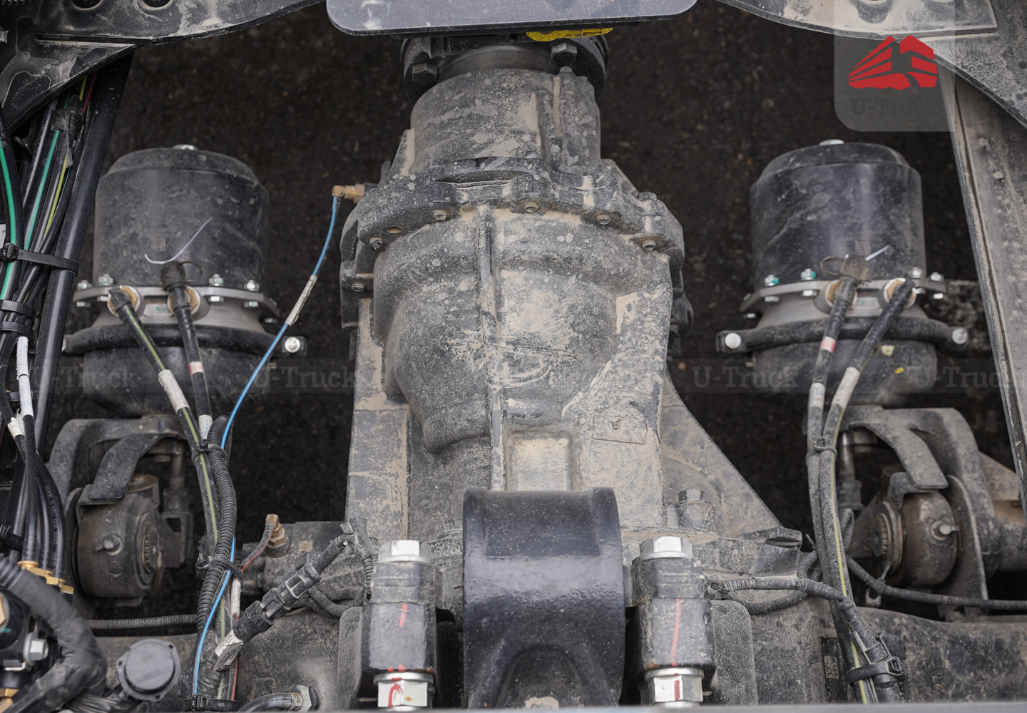 Xe đầu kéo JAC Q7 385 cầu láp