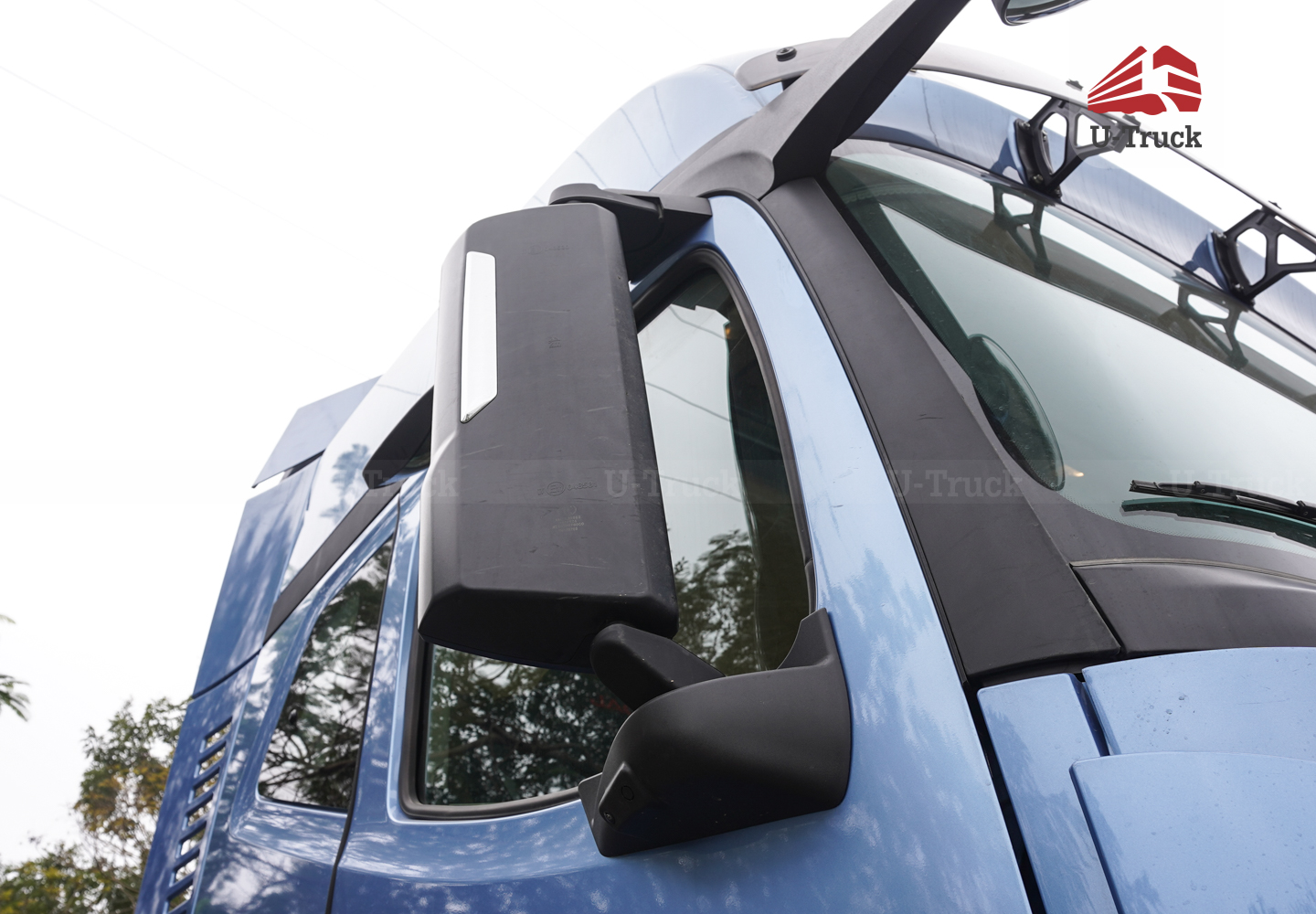 Xe đầu kéo JAC Q7 385 cầu láp