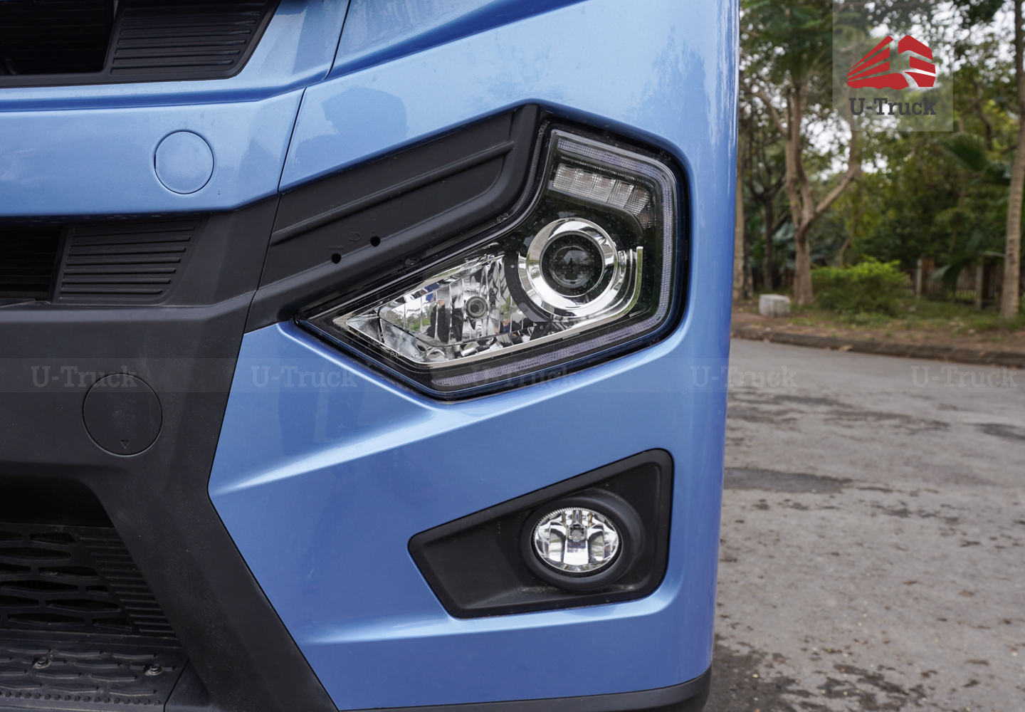 Xe đầu kéo JAC Q7 385 cầu láp