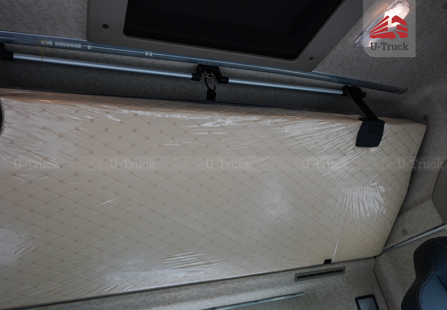 Xe đầu kéo JAC Q7 385 cầu láp