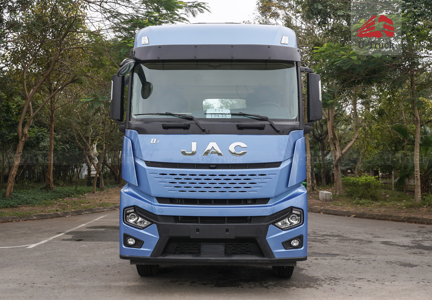 Xe đầu kéo JAC Q7 385 cầu láp