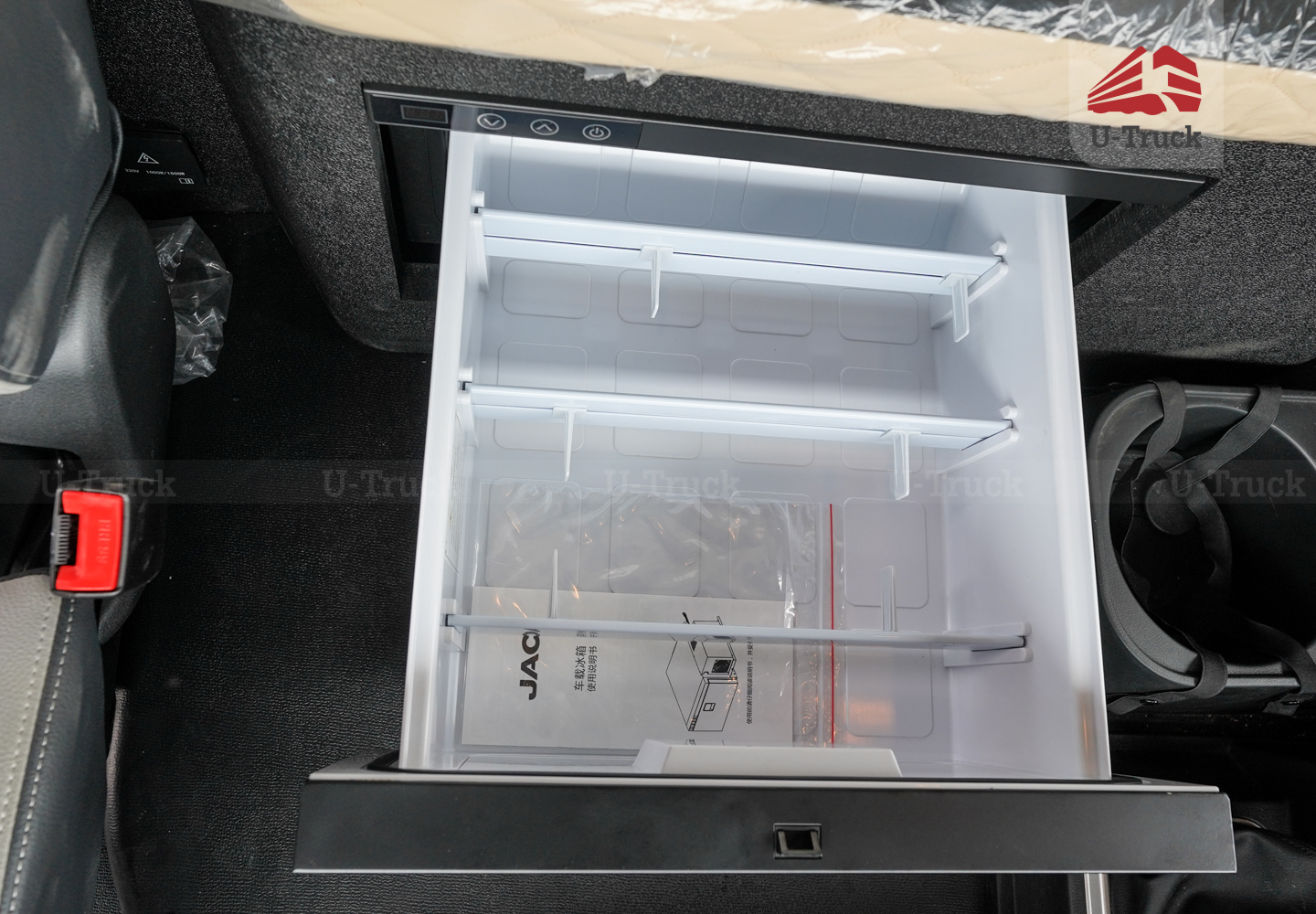 Xe đầu kéo JAC Q7 385 cầu láp