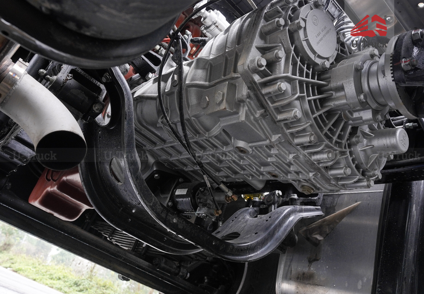 Xe đầu kéo JAC Q7 420 cầu láp