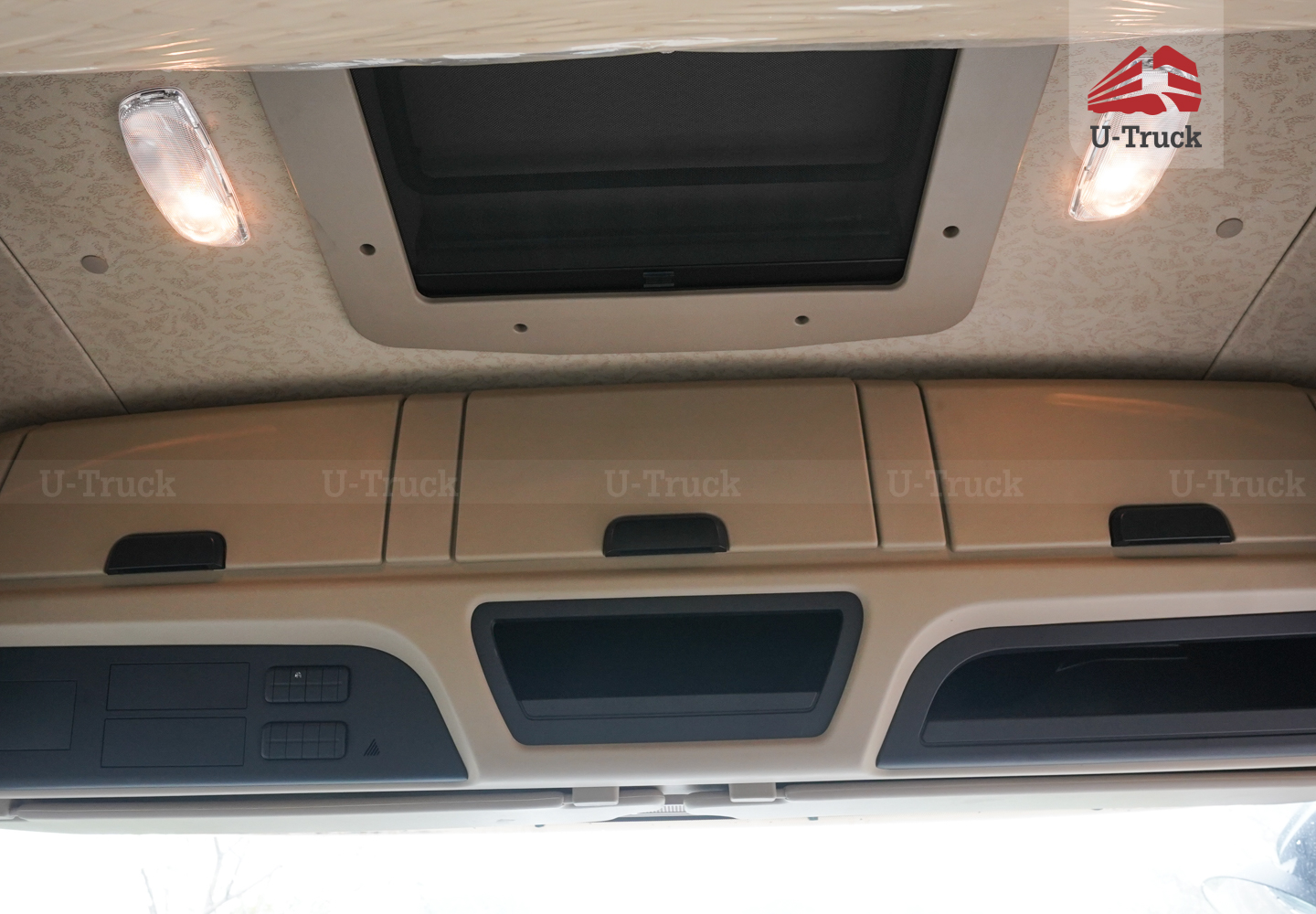 Xe đầu kéo JAC Q7 420 cầu láp