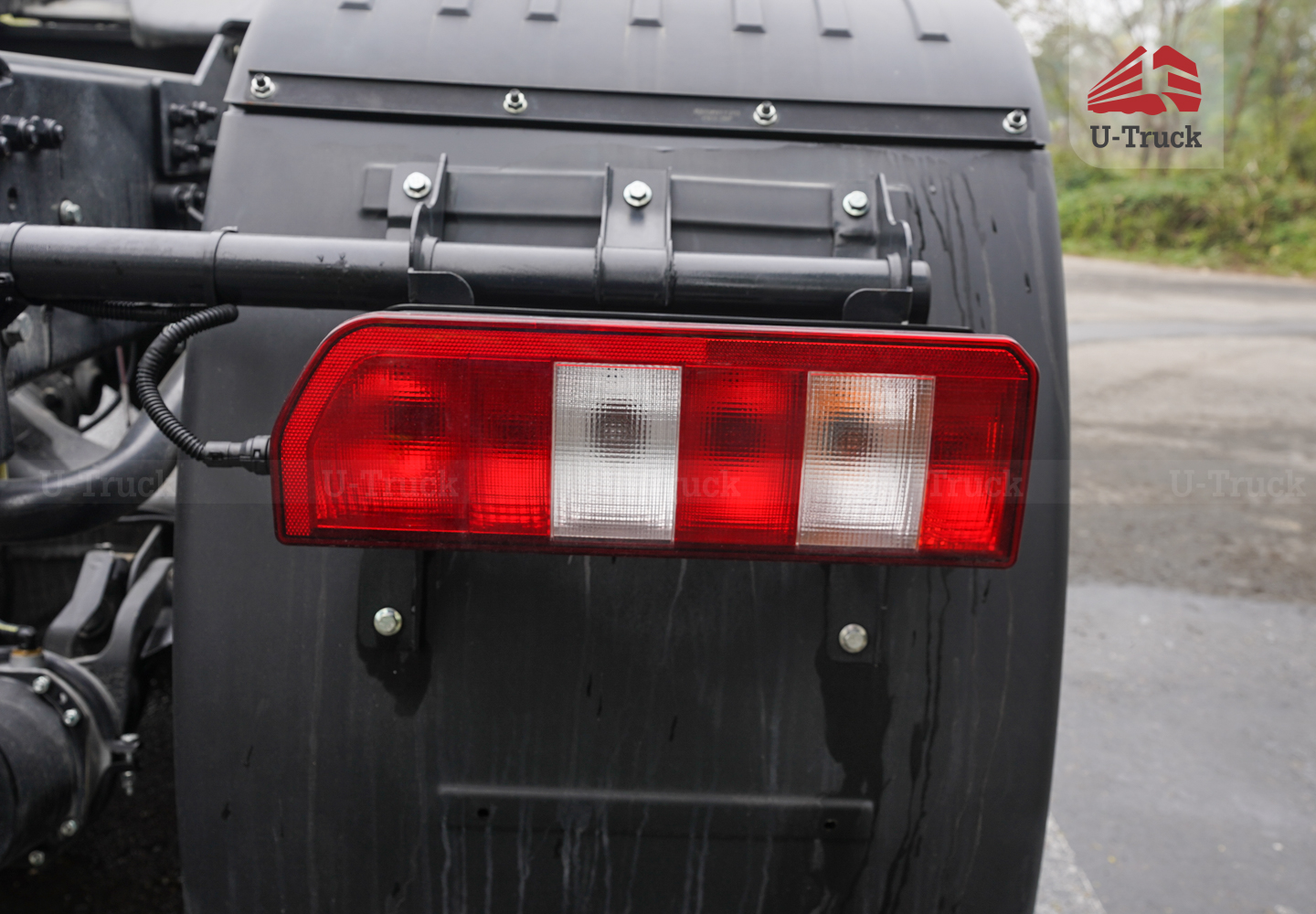 Xe đầu kéo JAC Q7 420 cầu láp