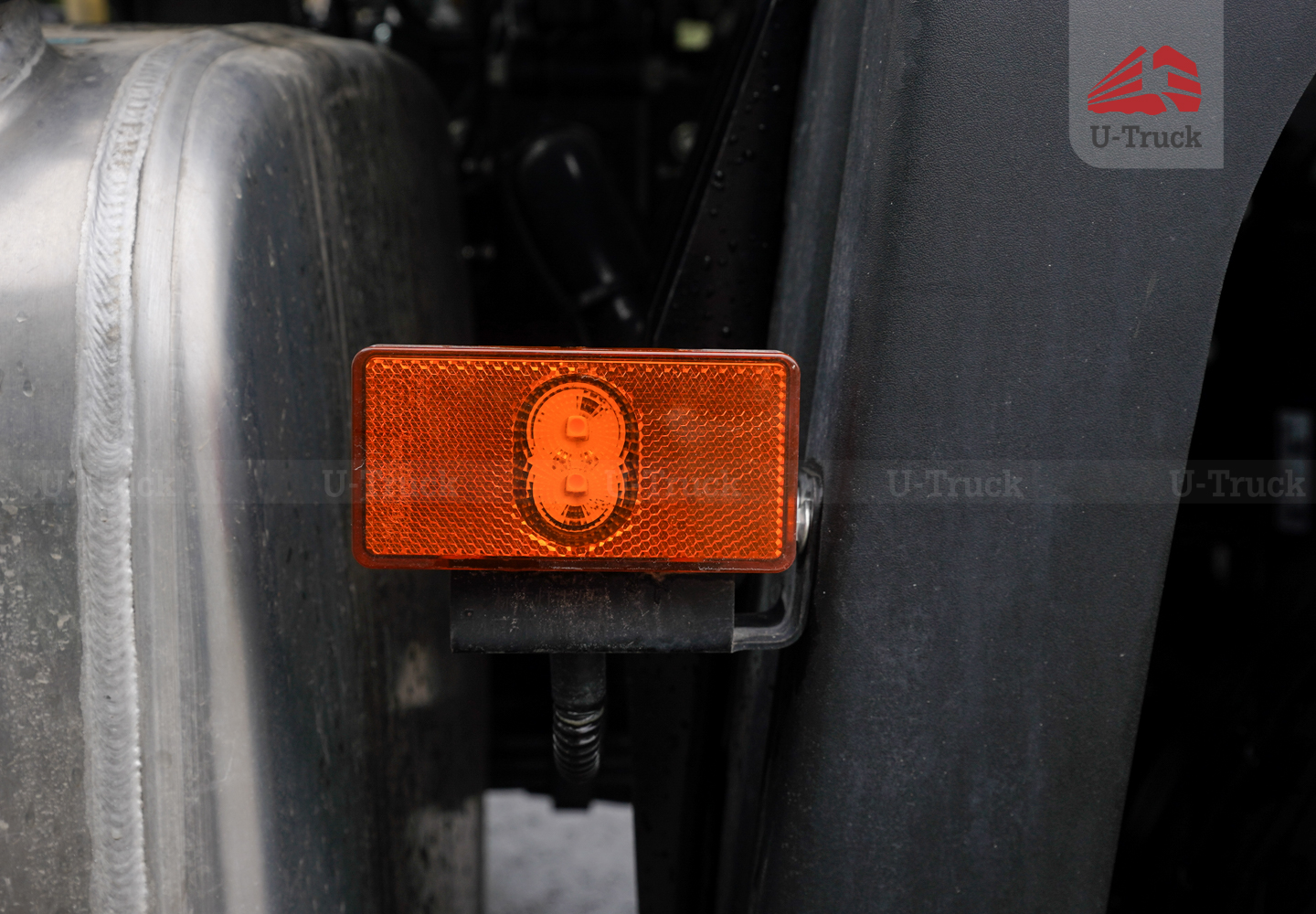 Xe đầu kéo JAC Q7 420 cầu láp