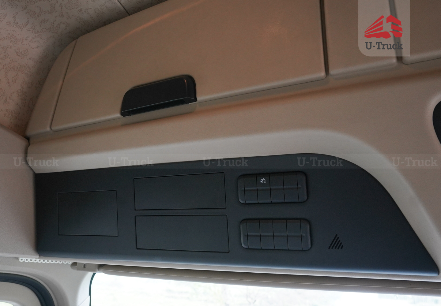 Xe đầu kéo JAC Q7 420 cầu láp