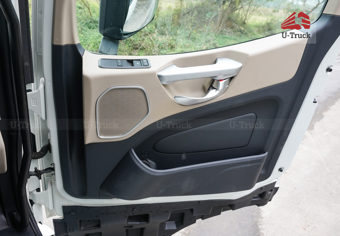 Xe đầu kéo JAC Q7 420 cầu láp