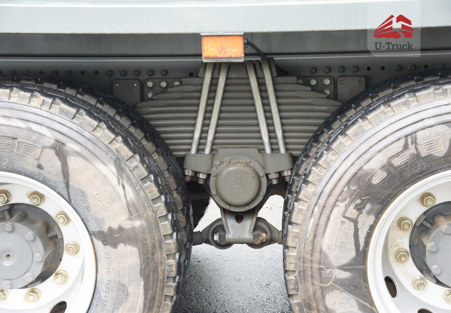 Xe phun nước HOWO NX 6X4 13M3