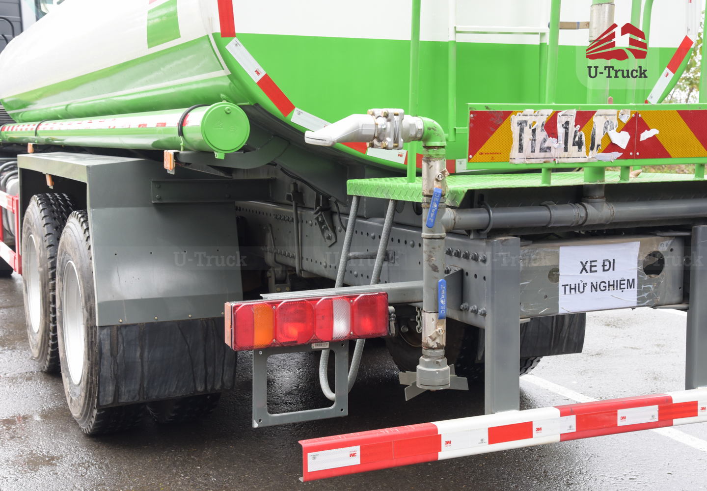 Xe phun nước HOWO NX 6X4 13M3