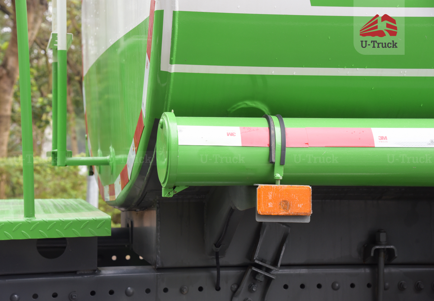 Xe phun nước HOWO NX 6X4 13M3