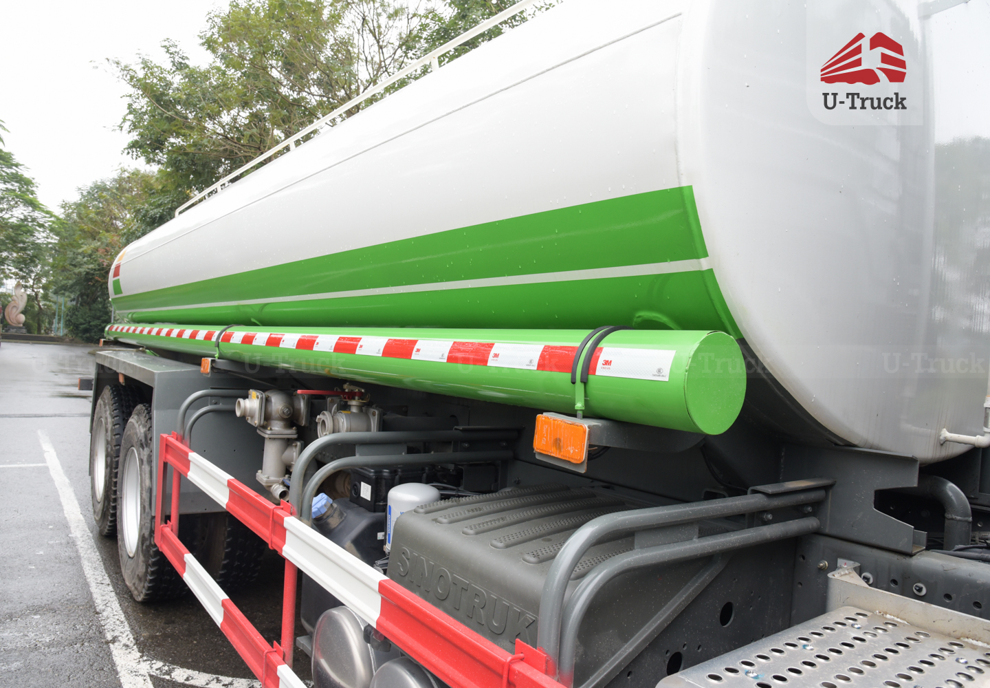 Xe phun nước HOWO NX 6X4 13M3