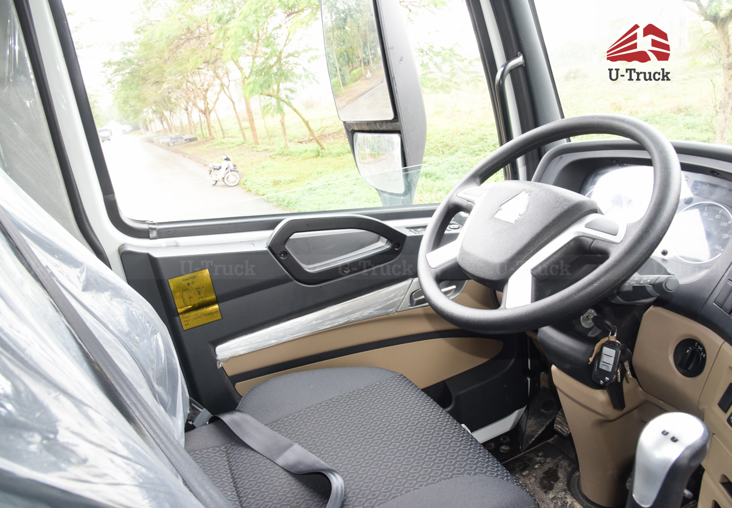 Xe phun nước HOWO NX 6X4 13M3