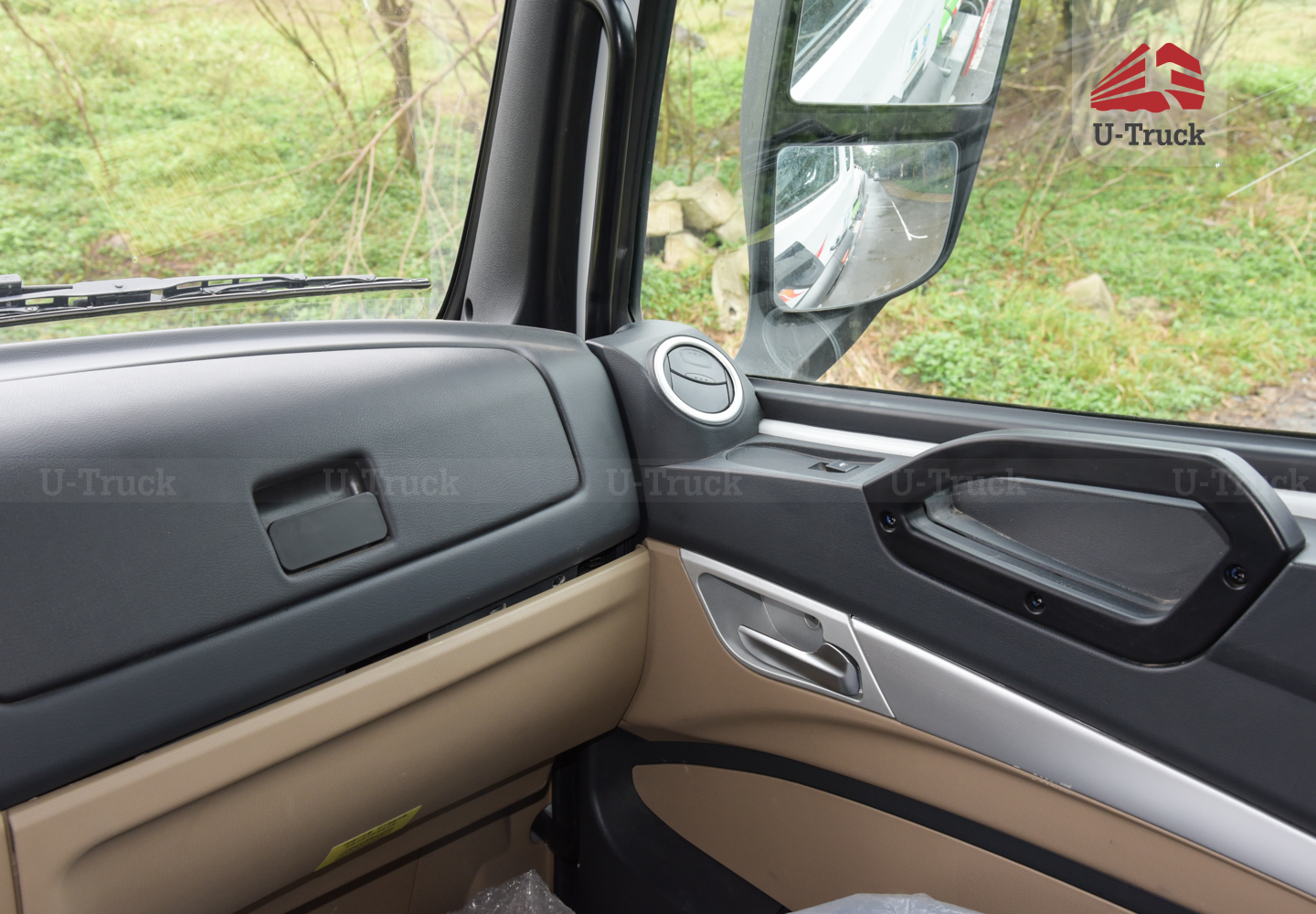 Xe phun nước HOWO NX 6X4 13M3