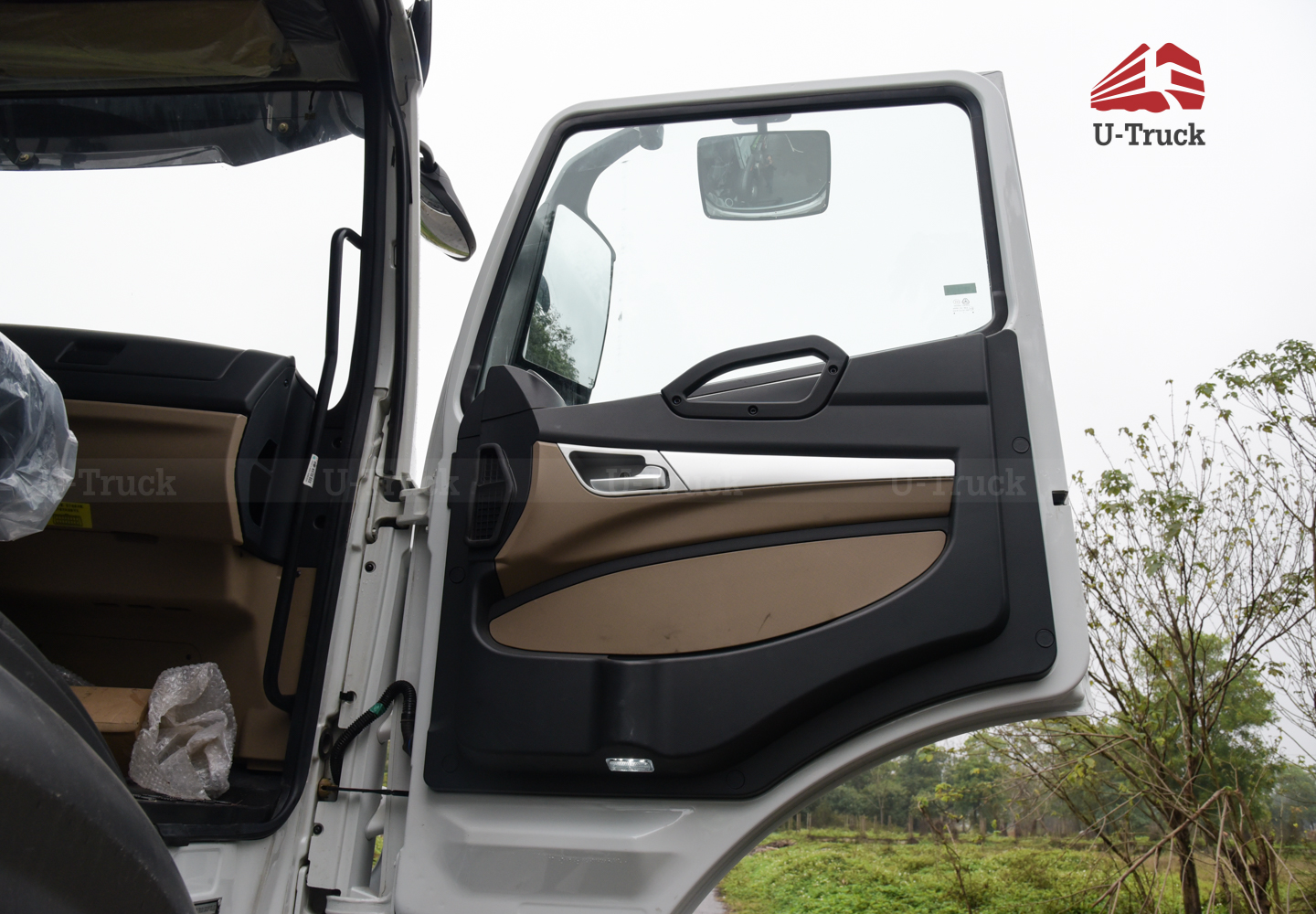 Xe phun nước HOWO NX 6X4 13M3