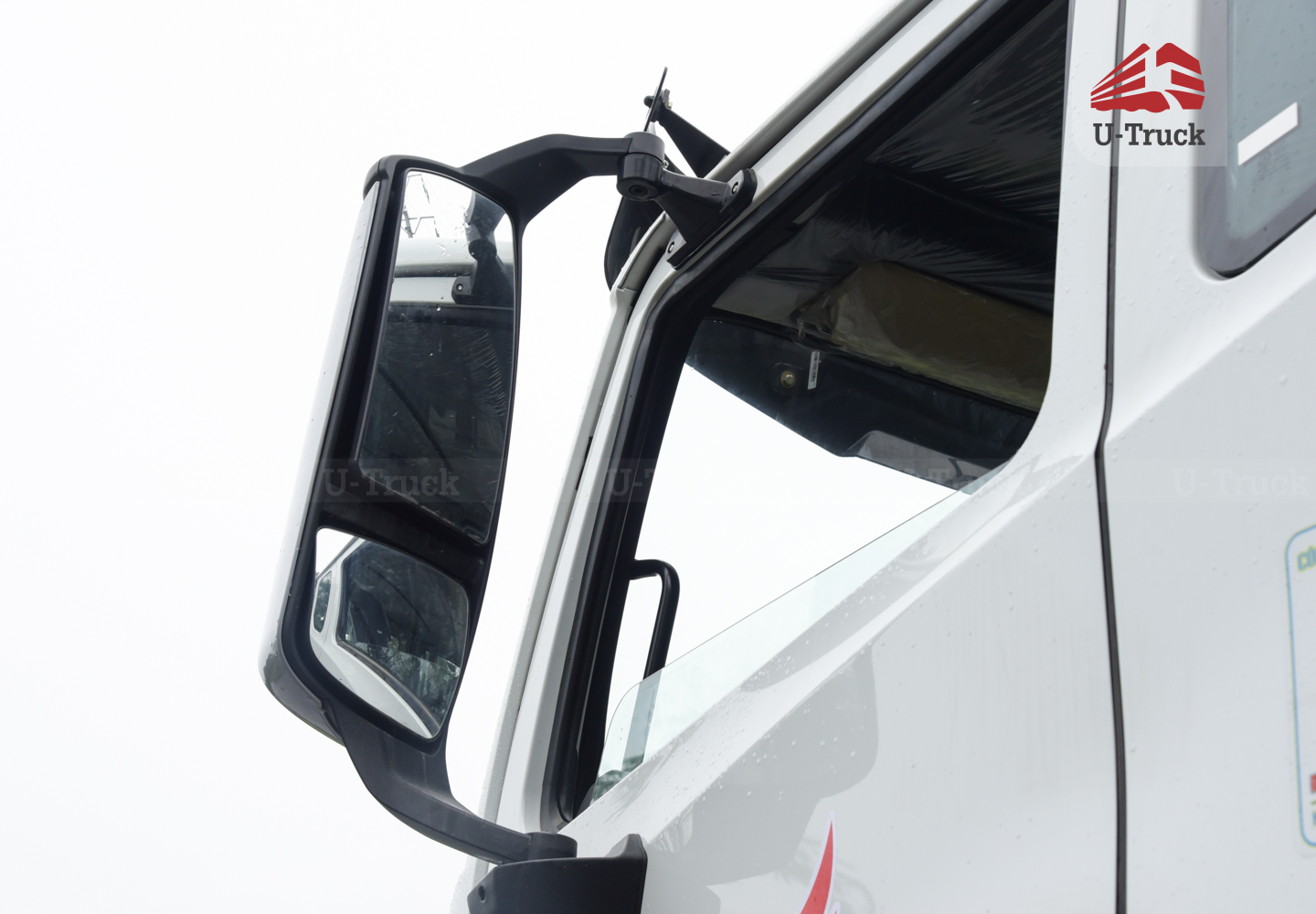 Xe phun nước HOWO NX 8X4 17M3