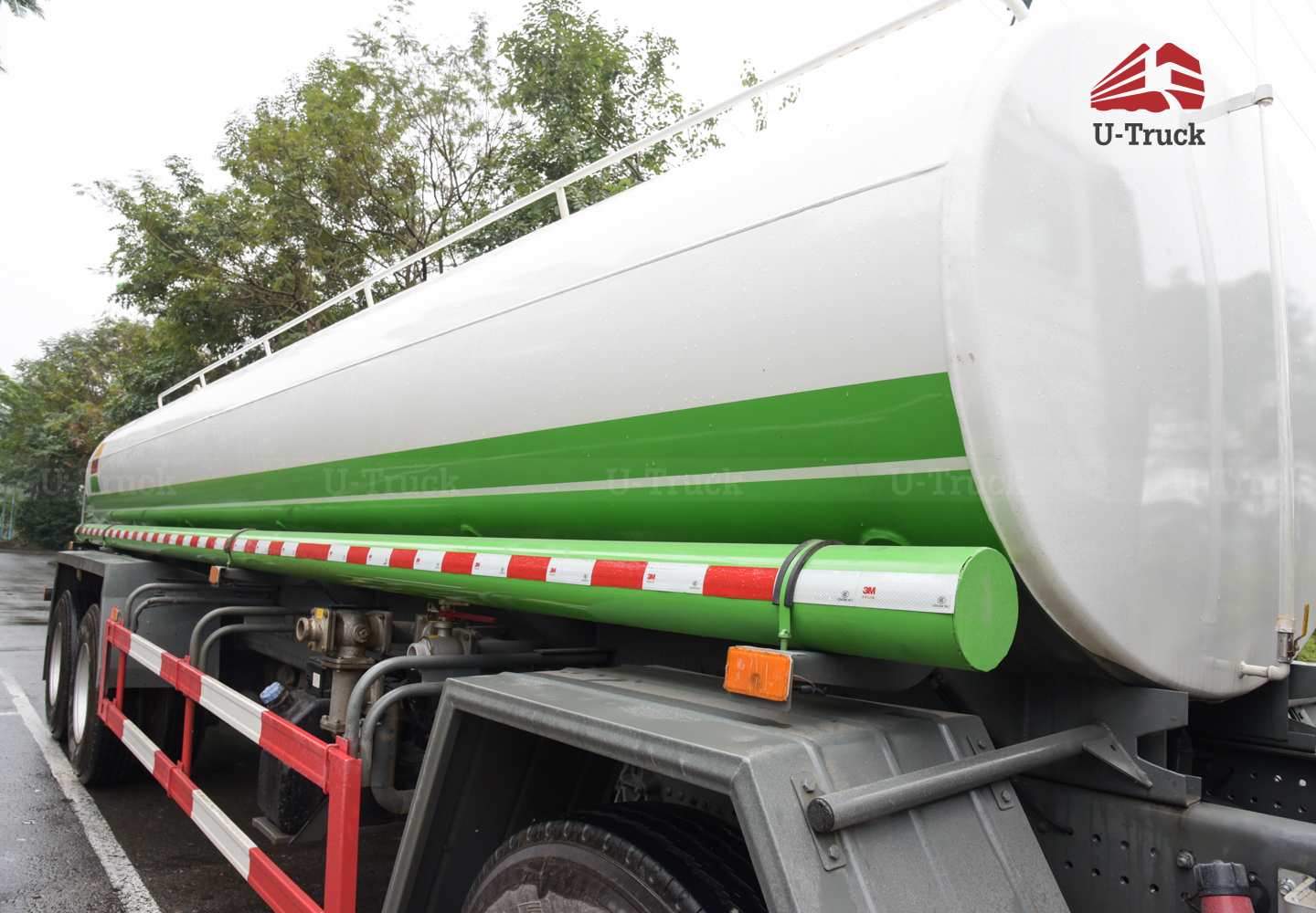 Xe phun nước HOWO NX 8X4 17M3